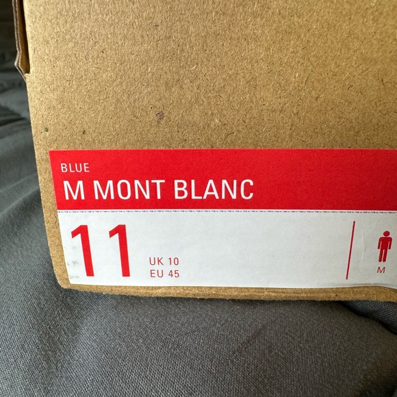 Altra Mont Blanc Blue - Picture 2 of 7